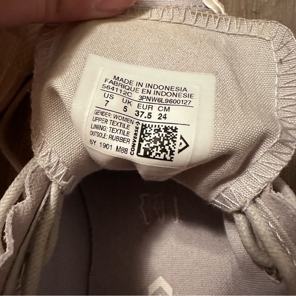 Converse Chuck Taylor All-Star Frilly Thrills Low Tops - Picture 2 of 6